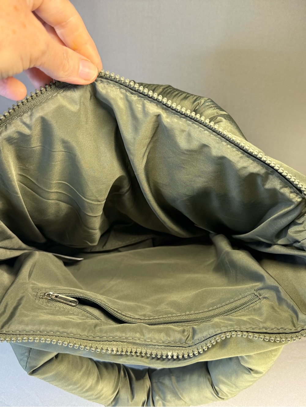 Wilo Quilted Puffer Shoulder Bag in Sage Green - Picture 9 of 10